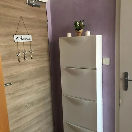 1 - Izbovy S Kupelnou Bratislava